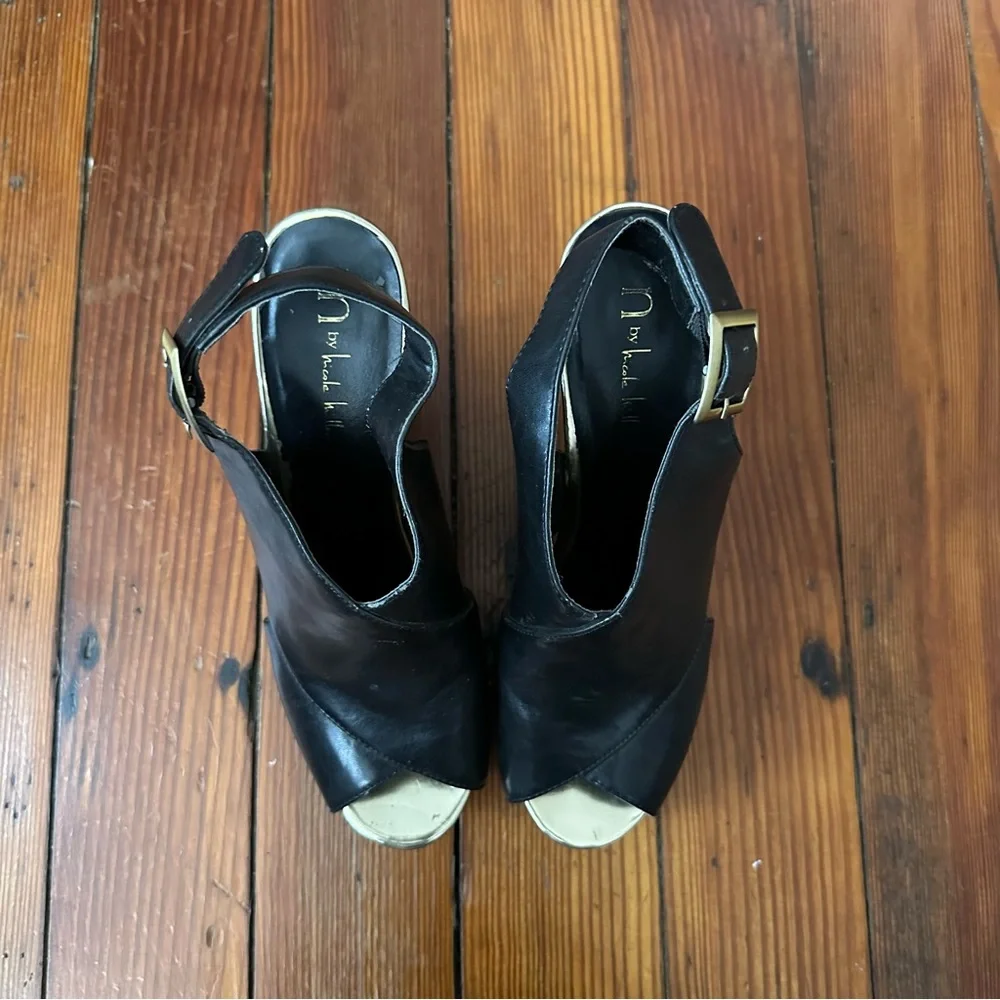 n by Nicole Miller vegan leather open toe wedges 8
